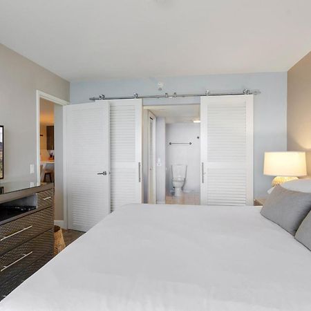 Luxury Oceanfront 2 Bedroom Apartment At Waikiki Beach Tower Honolulu Exterior photo