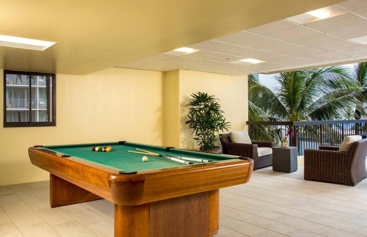 Luxury Oceanfront 2 Bedroom Apartment At Waikiki Beach Tower Honolulu Exterior photo