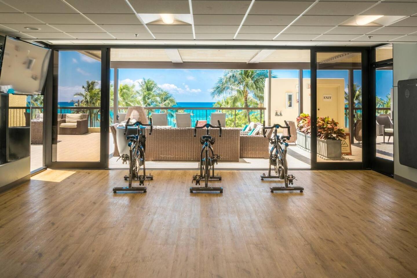 Luxury Oceanfront 2 Bedroom Apartment At Waikiki Beach Tower Honolulu Exterior photo