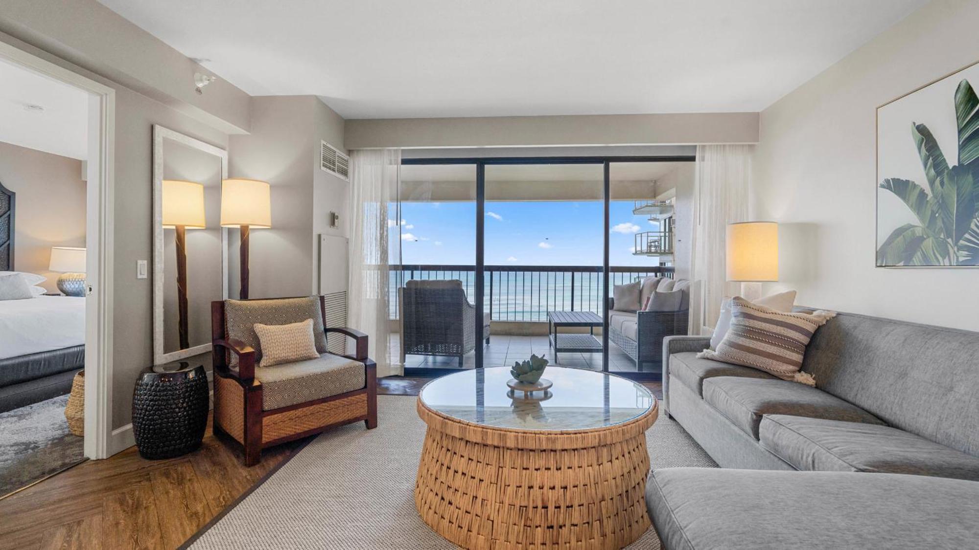 Luxury Oceanfront 2 Bedroom Apartment At Waikiki Beach Tower Honolulu Exterior photo